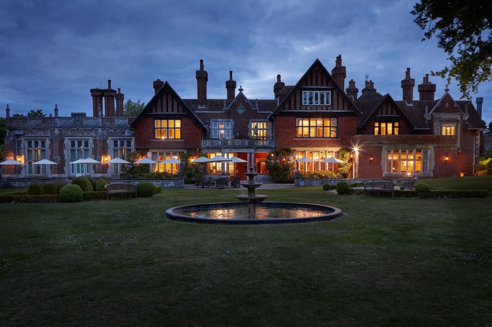 Macdonald Elmers Court Resort Lymington Exterior foto