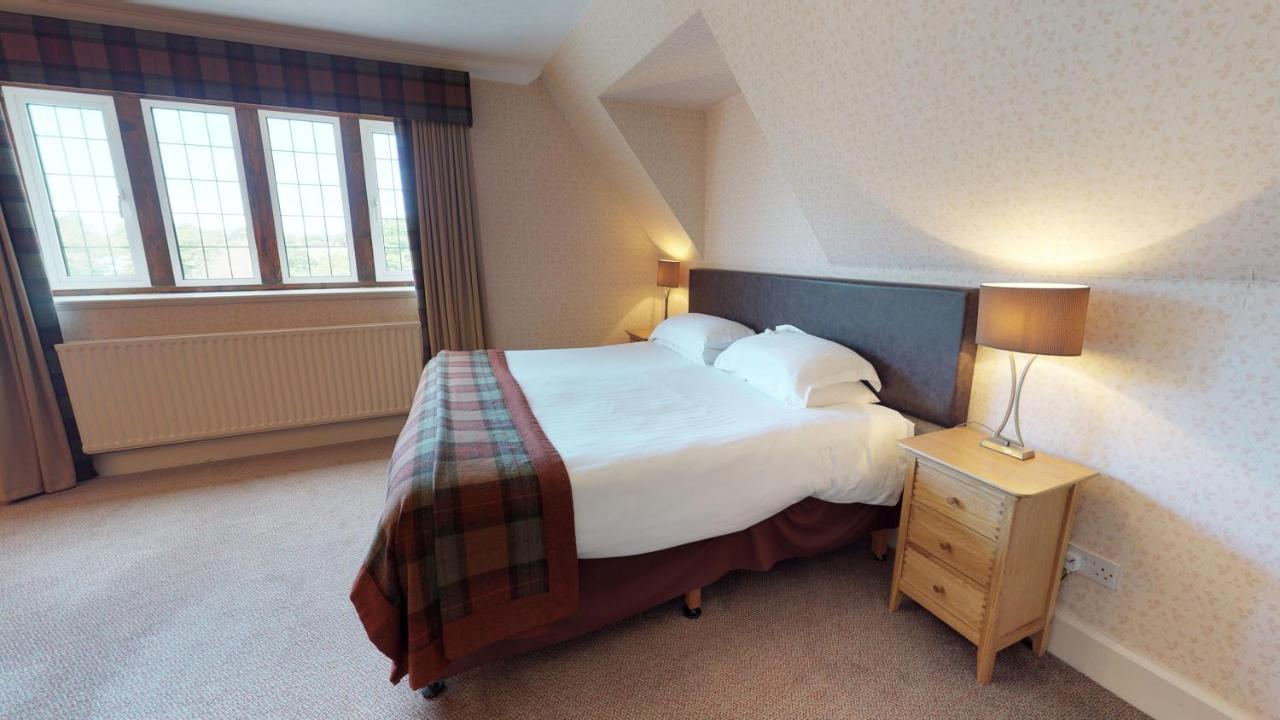 Macdonald Elmers Court Resort Lymington Exterior foto