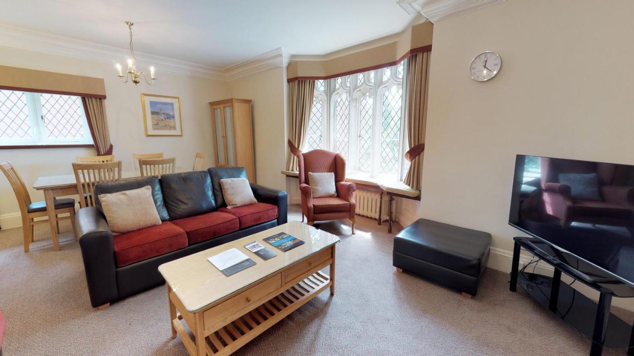 Macdonald Elmers Court Resort Lymington Exterior foto